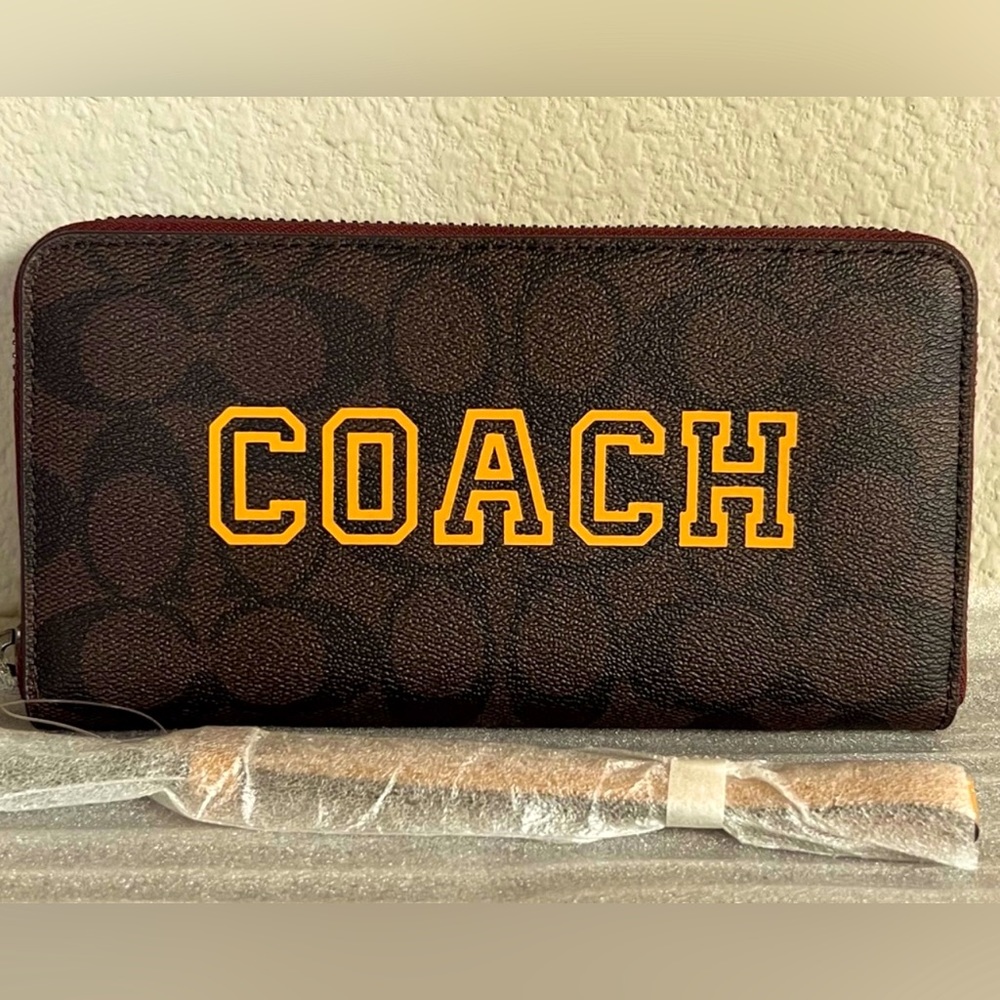 NWT Coach wallet